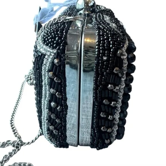 From India to You Beaded Rhinestone Camera Handbag Tik Tok Viral NWT - Picture 3 of 6